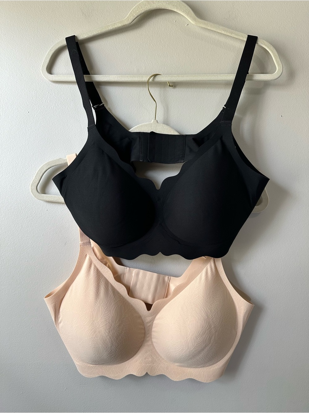 Gailife Wireless Seamless Scallop Edge Comfort Bra Bundle Black and Nude Size XL